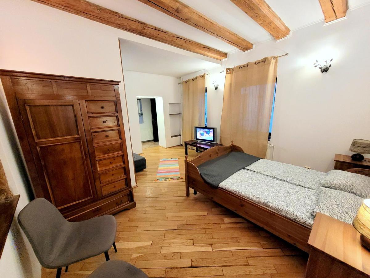 Main Square Apartments & More Braşov Buitenkant foto