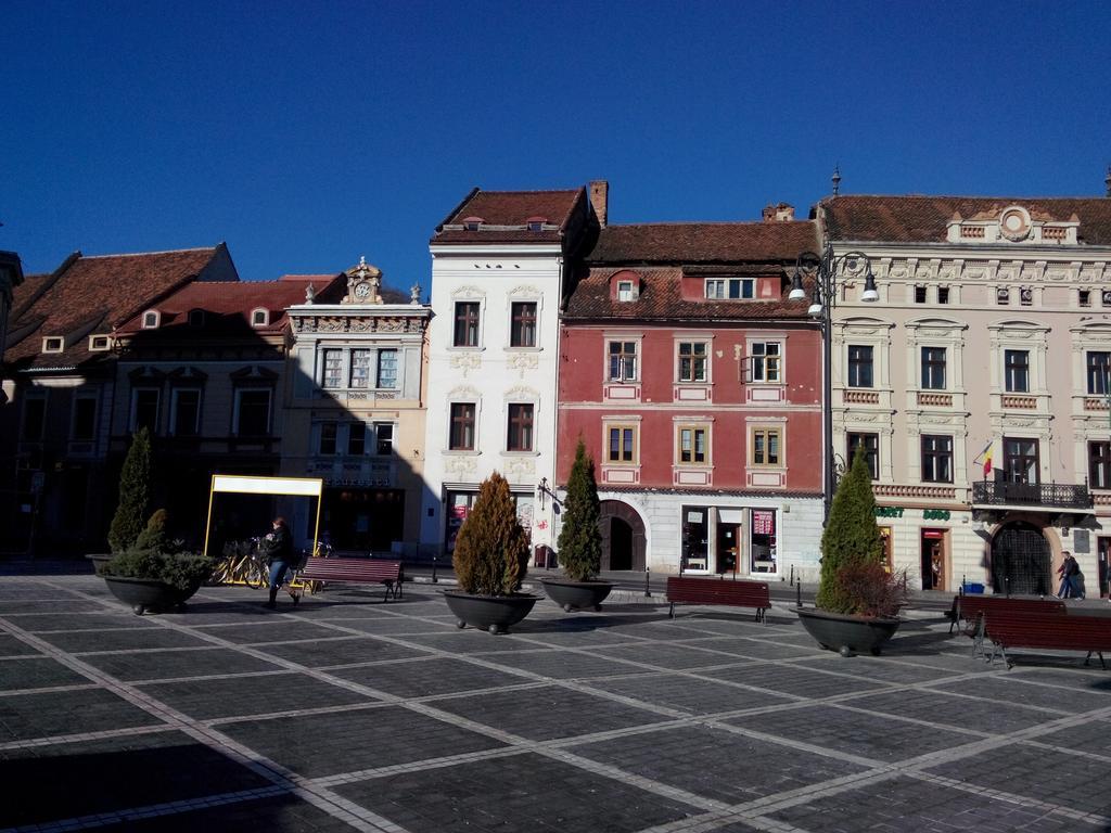 Main Square Apartments & More Braşov Buitenkant foto