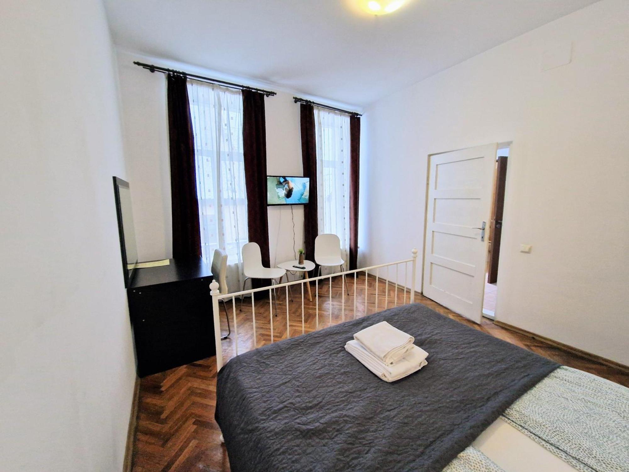 Main Square Apartments & More Braşov Buitenkant foto